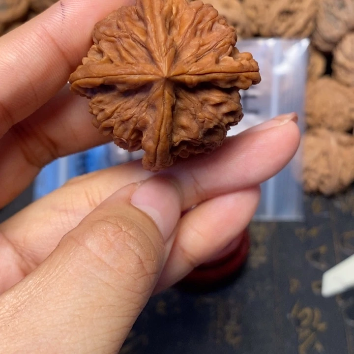 哈***祖文玩核桃吊坠文玩核桃异形单只