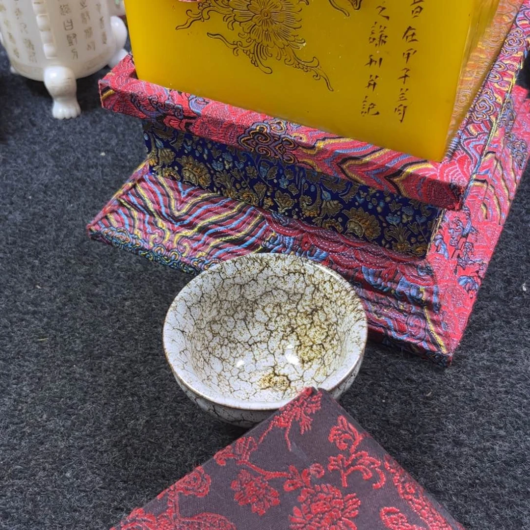 精美手工制作瓷瓶