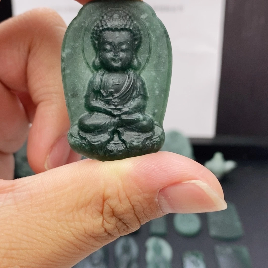 翡翠未镶嵌颈饰19号