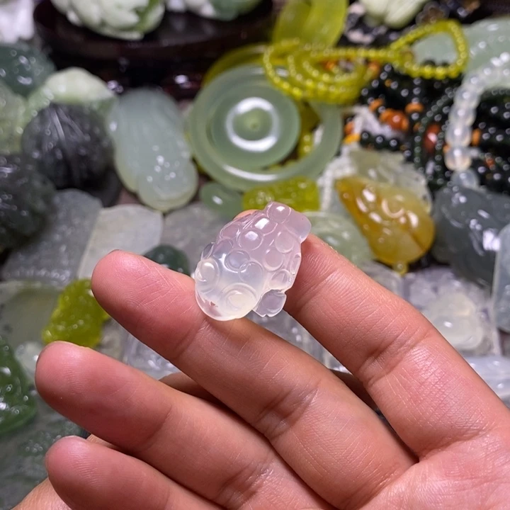 岫玉未镶嵌岫玉颈饰