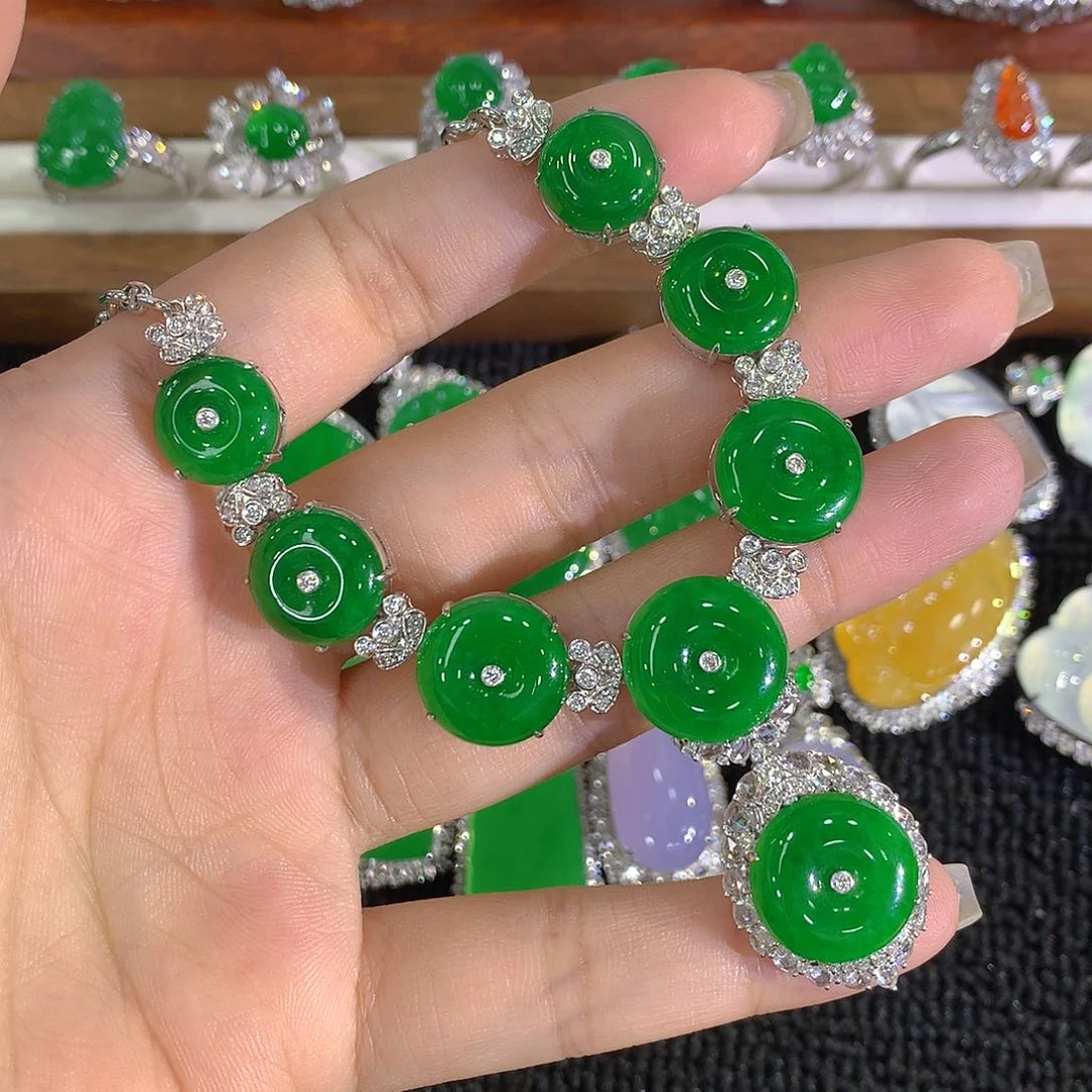 颈饰18K金镶嵌翡翠豆****o分单2付完