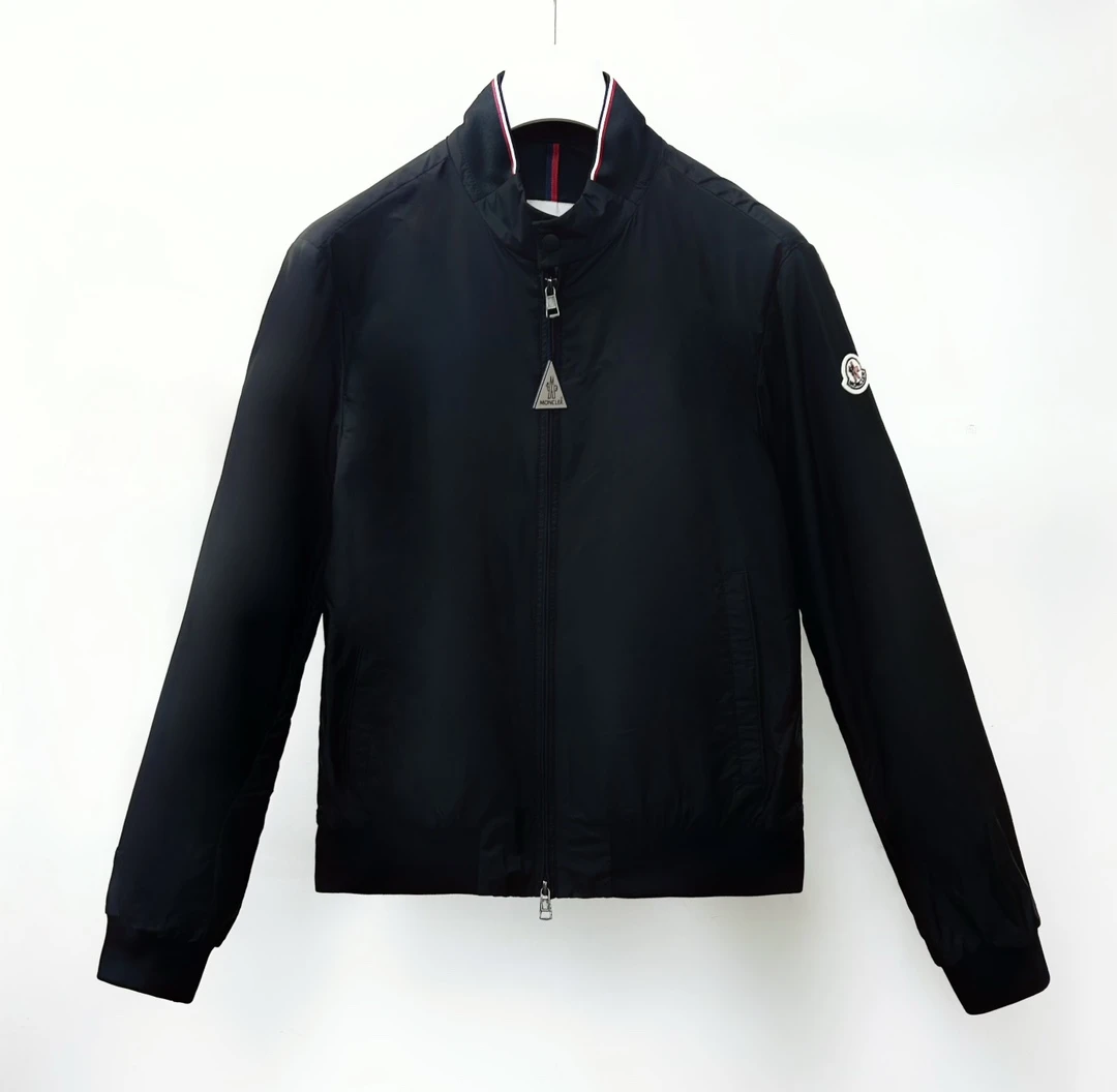 未使用 MONCLER 25秋冬 衣领彩条字母 手臂Logo风衣夹克1A00198