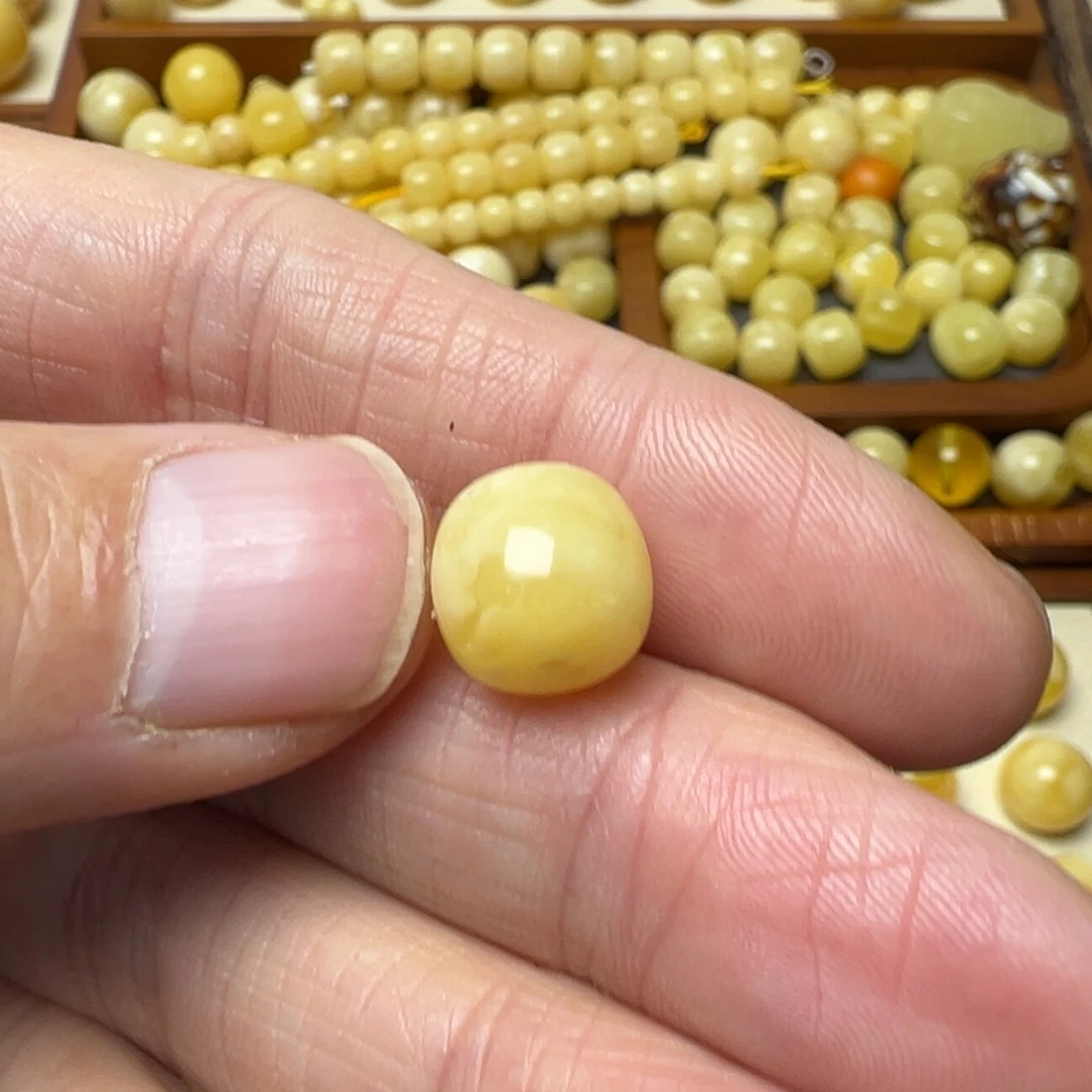 G***H蜜蜡未镶嵌裸石琥珀蜜蜡