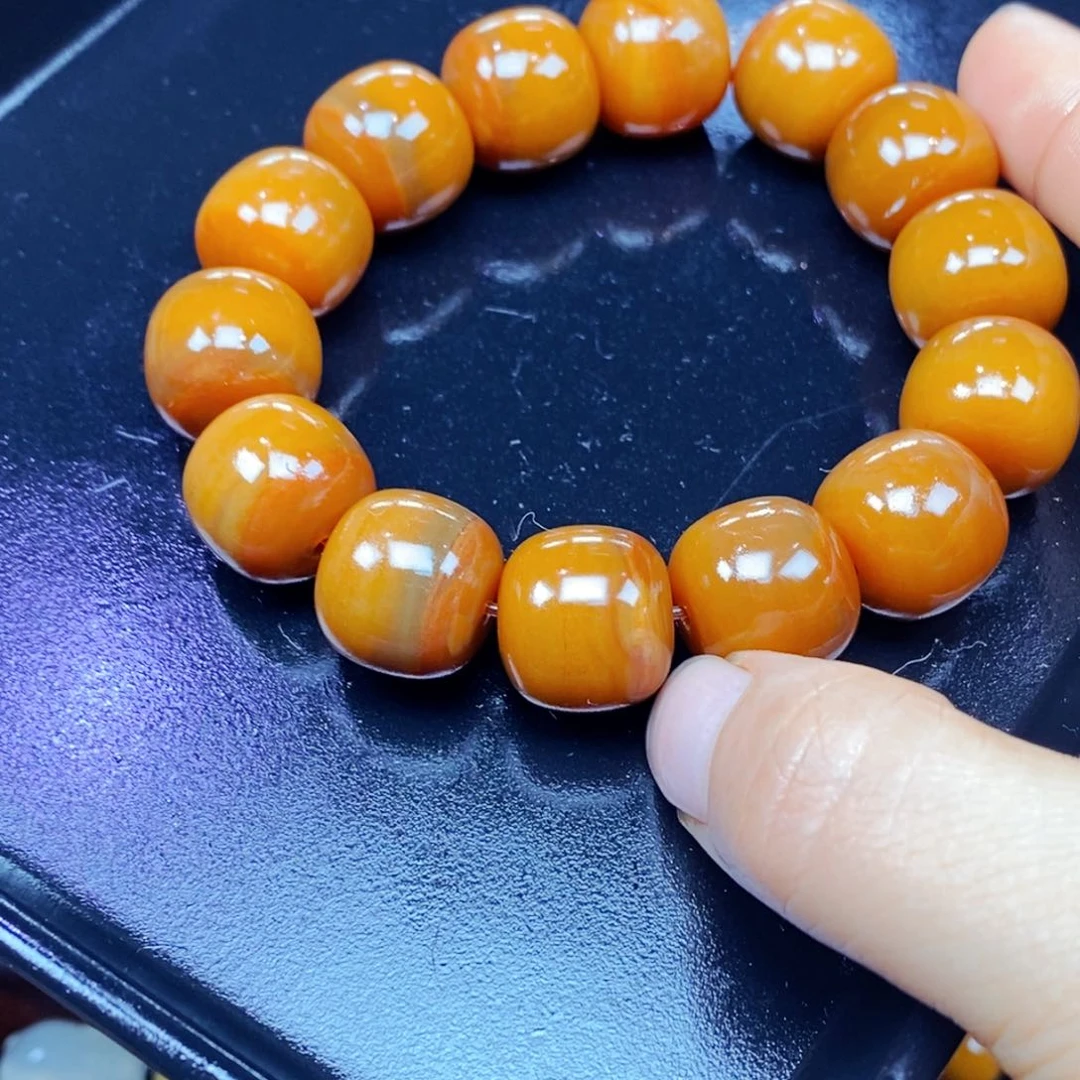 未镶嵌石英质玉（黄龙玉）颈饰