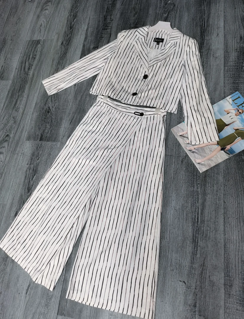 【歌梵妮】#W1041 秋季时尚套装条纹显瘦气质设计感女装品牌撤柜