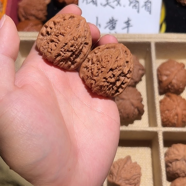 吊坠文玩核桃36高三角红皮南疆石3