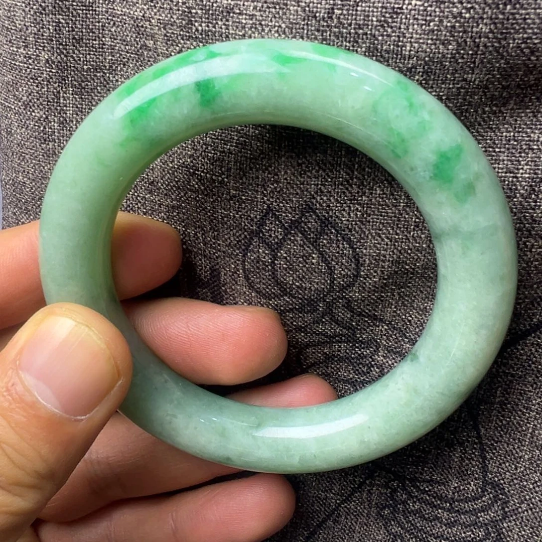 翡翠未镶嵌颈饰66666