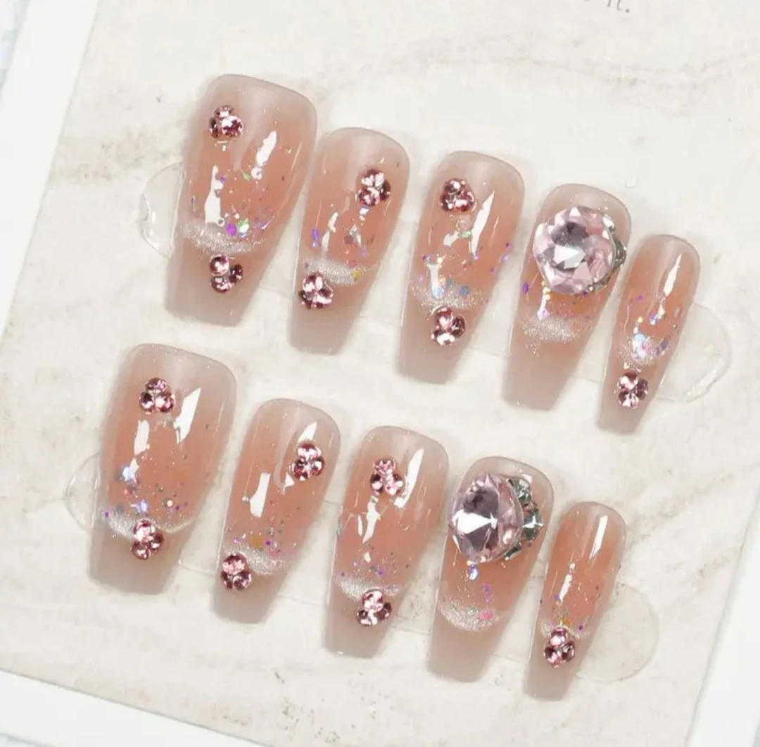 新款高级手工腮红晕染显白堆堆钻新娘婚甲