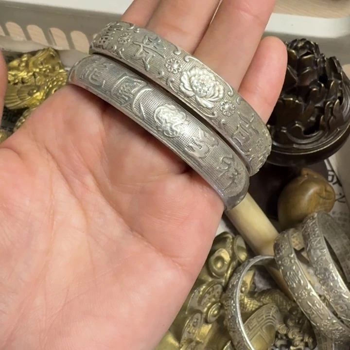 火***V工艺品手串制作技艺