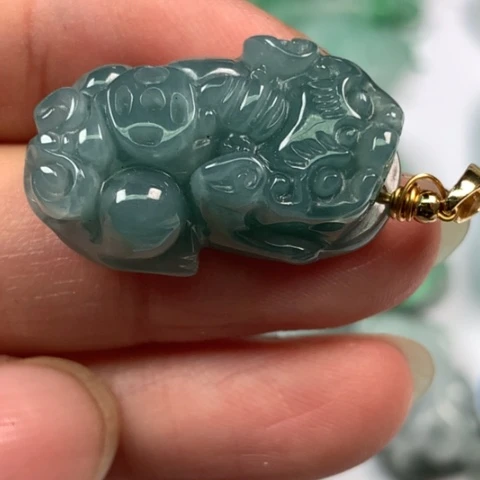 翡翠颈饰未镶嵌翡翠