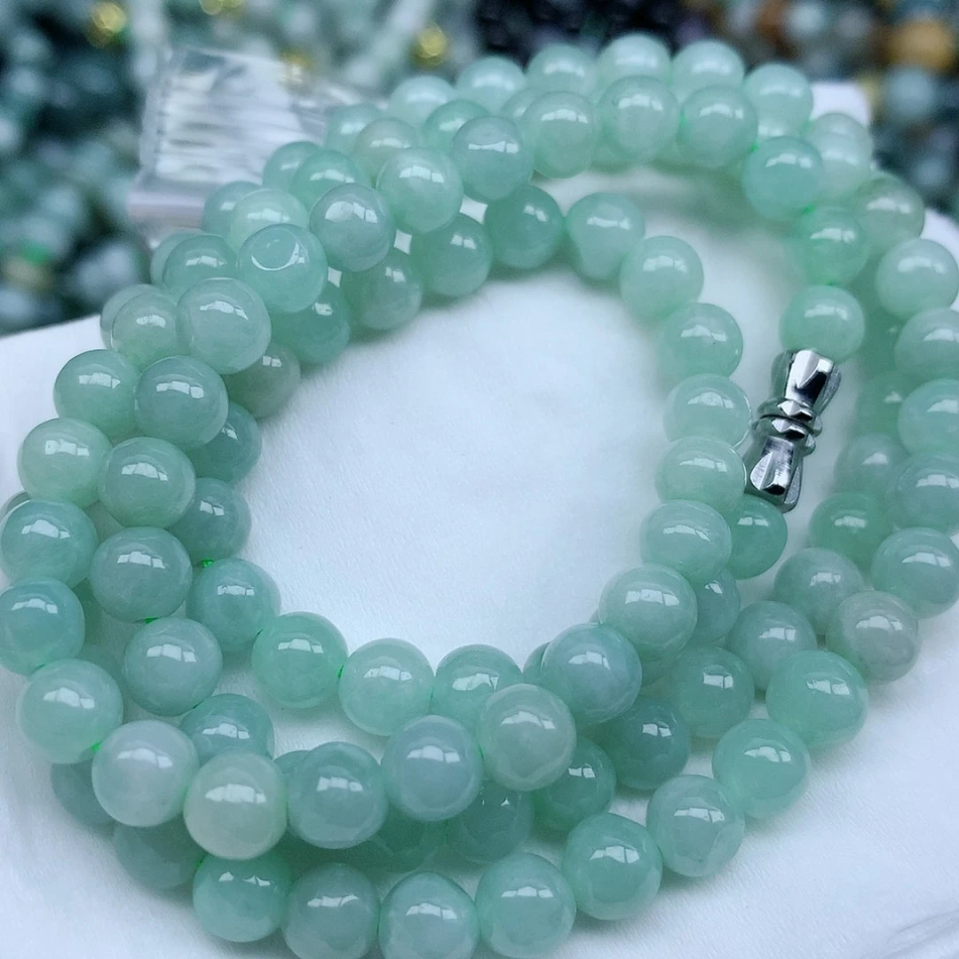 翡翠颈饰未镶嵌手串