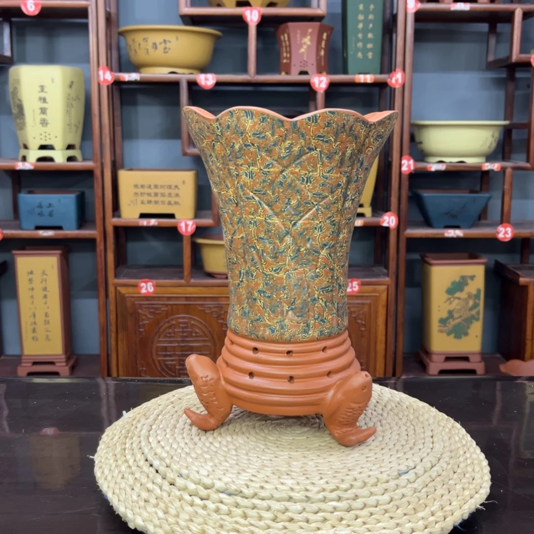 紫砂花盆在*中紫砂花盆