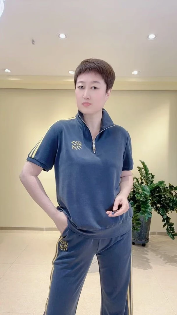 嘉莉丹-409#夏季立领短袖女宽松显瘦两件套减龄直筒裤