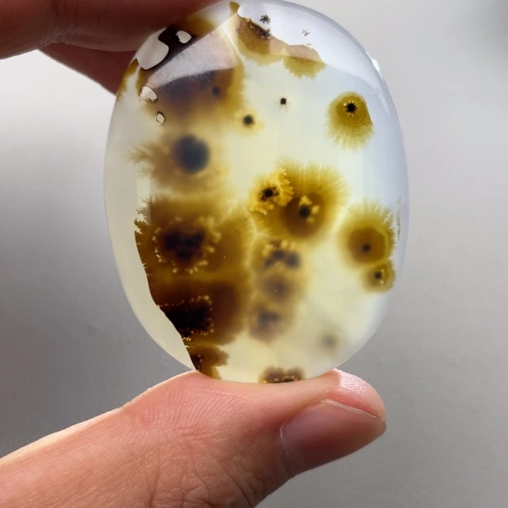 玛瑙/玉髓颈饰未镶嵌穿**空