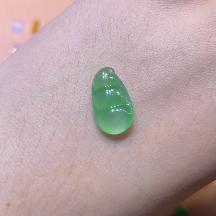 定制翡翠未镶嵌豆子