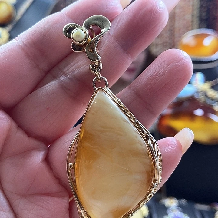 琥珀银S925镶嵌颈饰吊坠