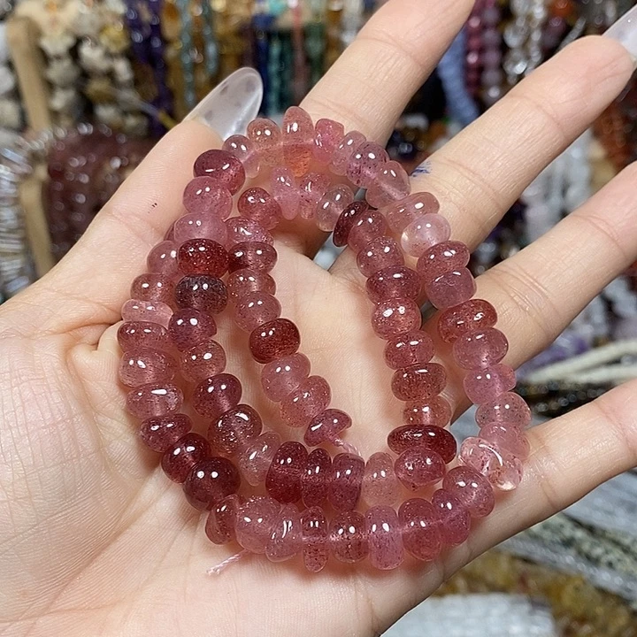 玛瑙/玉髓未镶嵌珠宝半成品天然草莓晶糖豆一条