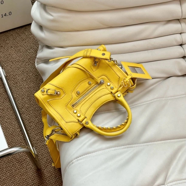 95新 Balenciaga/巴黎世家 亮黄色机车单肩包