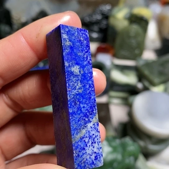 【闪购商品】青金石原石未镶嵌