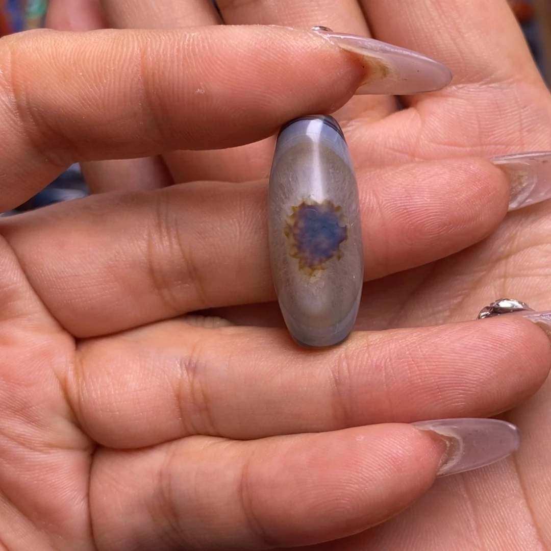 玛瑙/玉髓未镶嵌珠宝半成品张*以