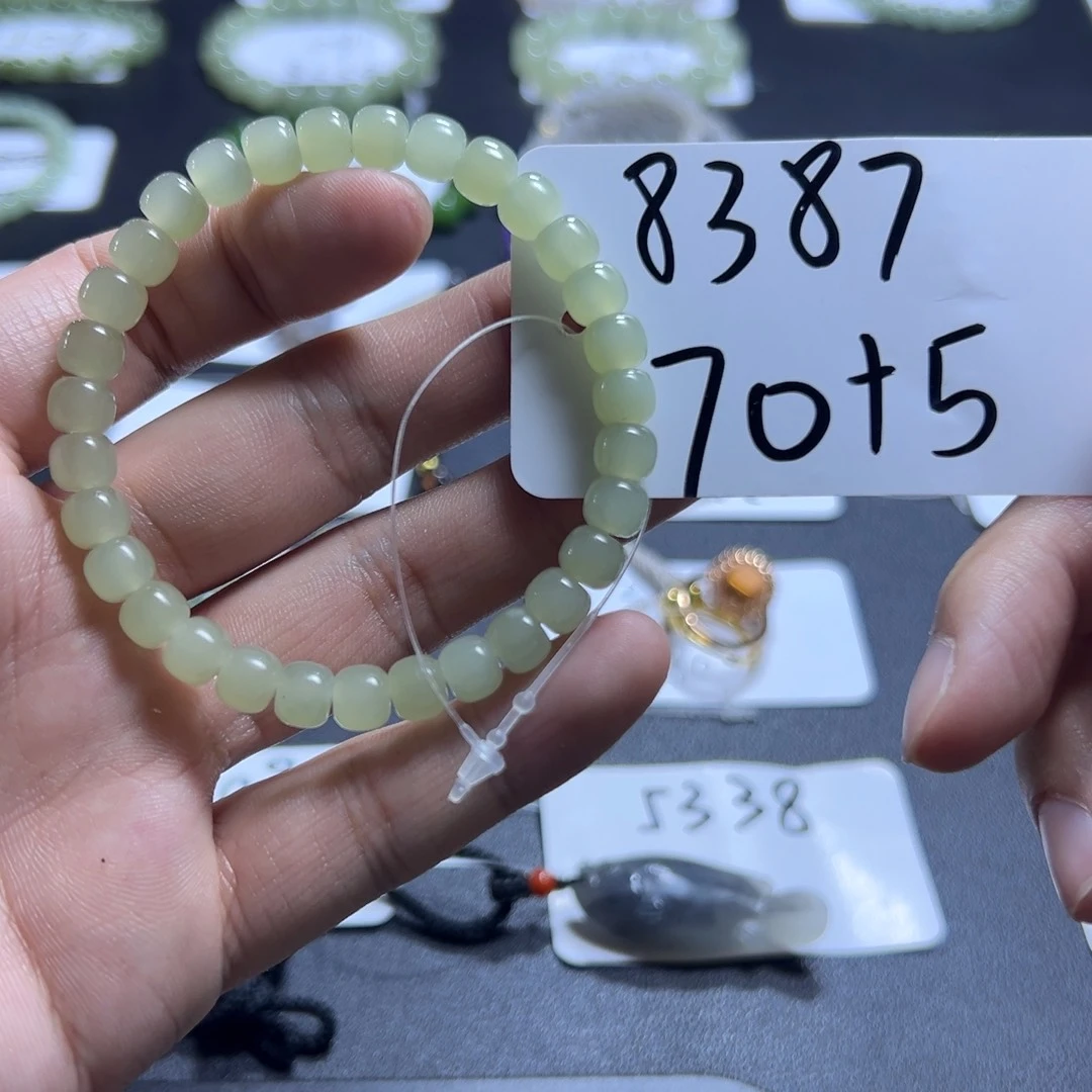 和田玉未镶嵌手串8387
