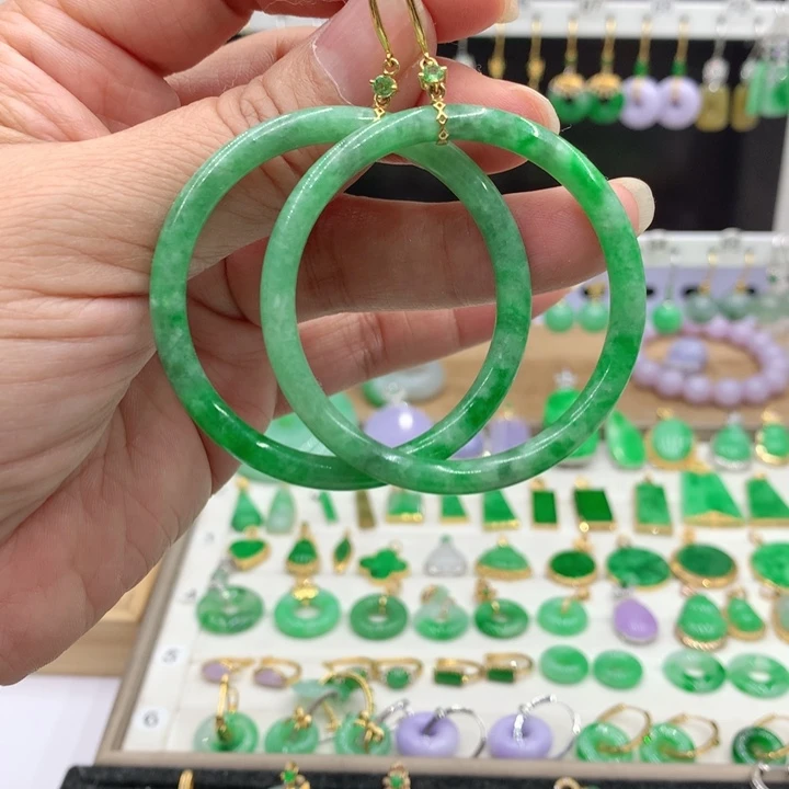 翡翠18K金镶嵌耳饰