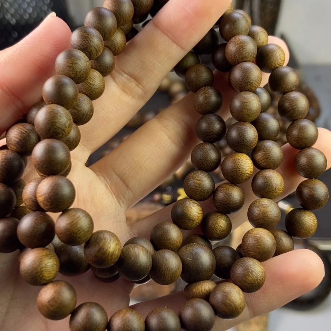 沉香手串文*越南芽庄白