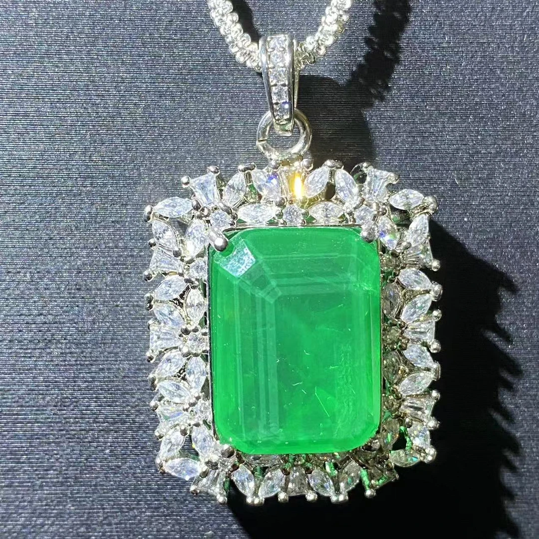 精选w24-典藏轻奢-重工豪华吊坠