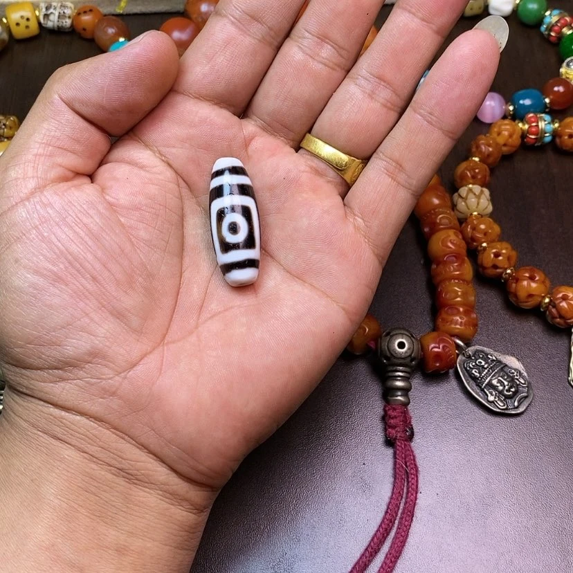 【闪购商品】玻璃颈饰我们要好好学习