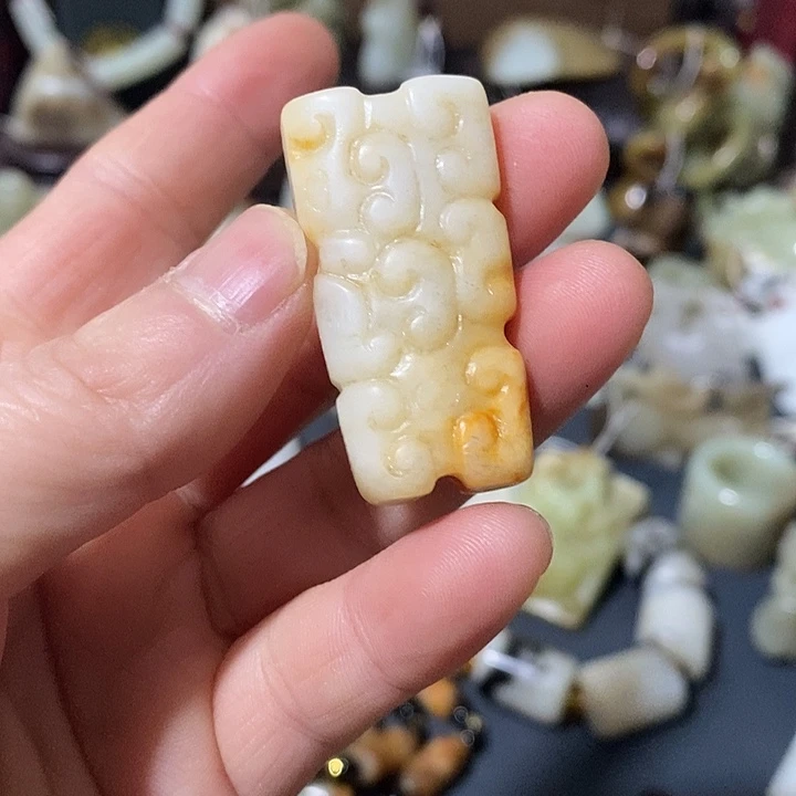 和田玉（糖玉）未镶嵌颈饰