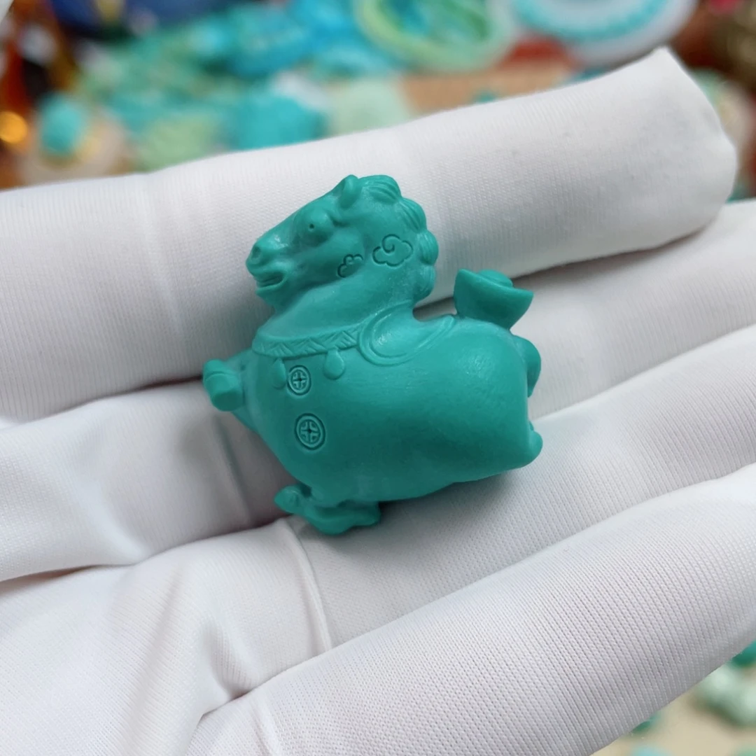 绿松石未镶嵌珠宝奇石