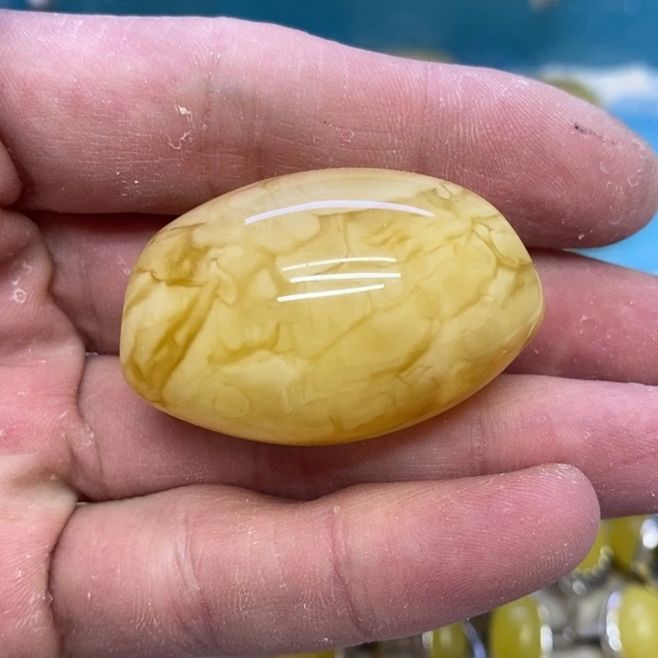 蜜蜡裸石未镶嵌珠