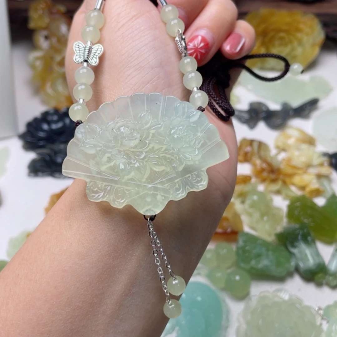 蛇纹石玉颈饰未镶嵌胖*