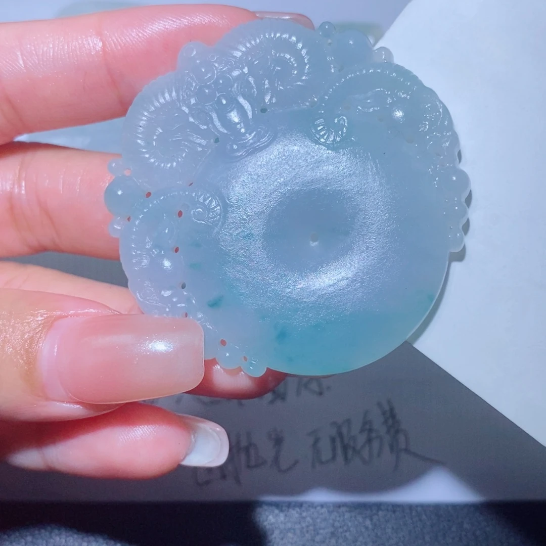 未镶嵌吊坠定制翡翠
