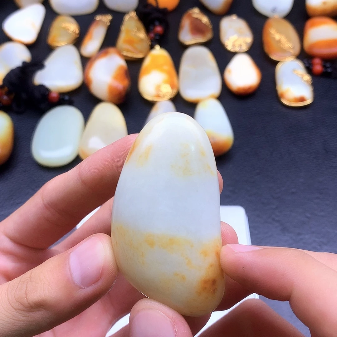 和田玉未镶嵌挂件