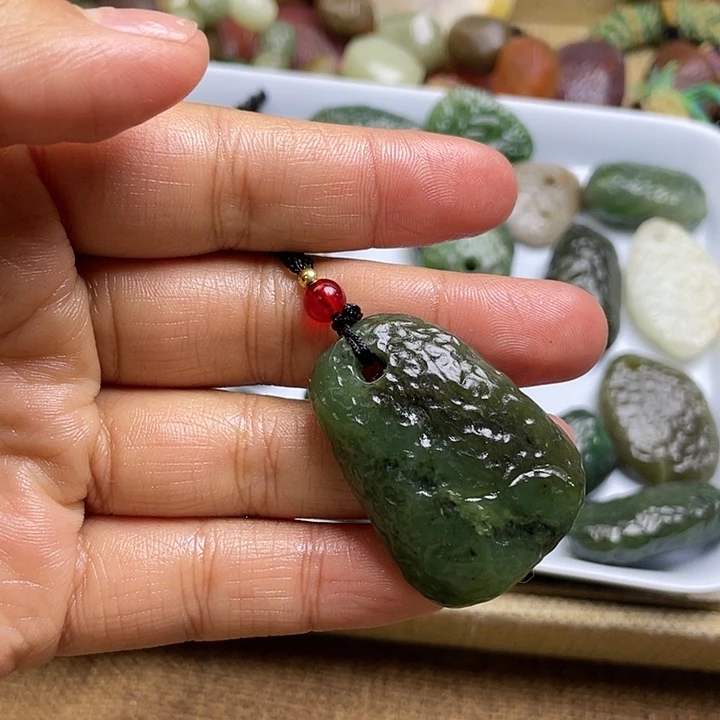 和田玉（糖玉）颈饰未镶嵌倾*月16