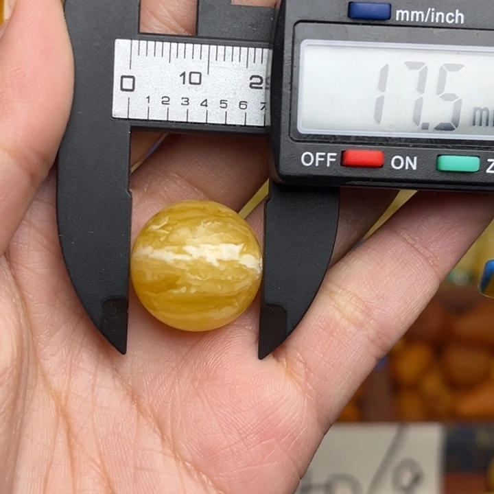 蜜蜡未镶嵌珠宝奇石-158-微瑕放漏虎皮妖花圆珠