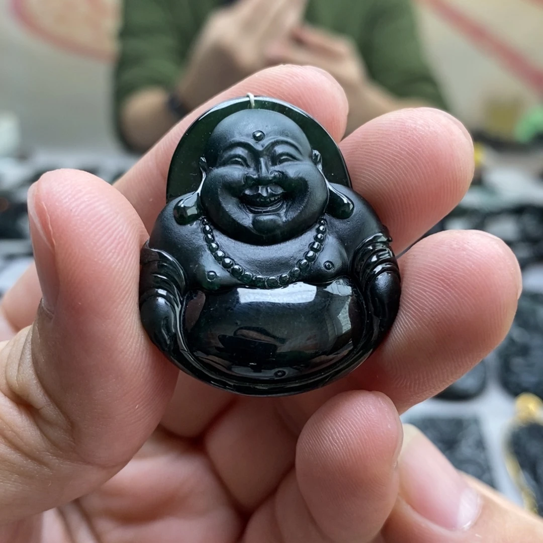 翡翠未镶嵌颈饰佛公