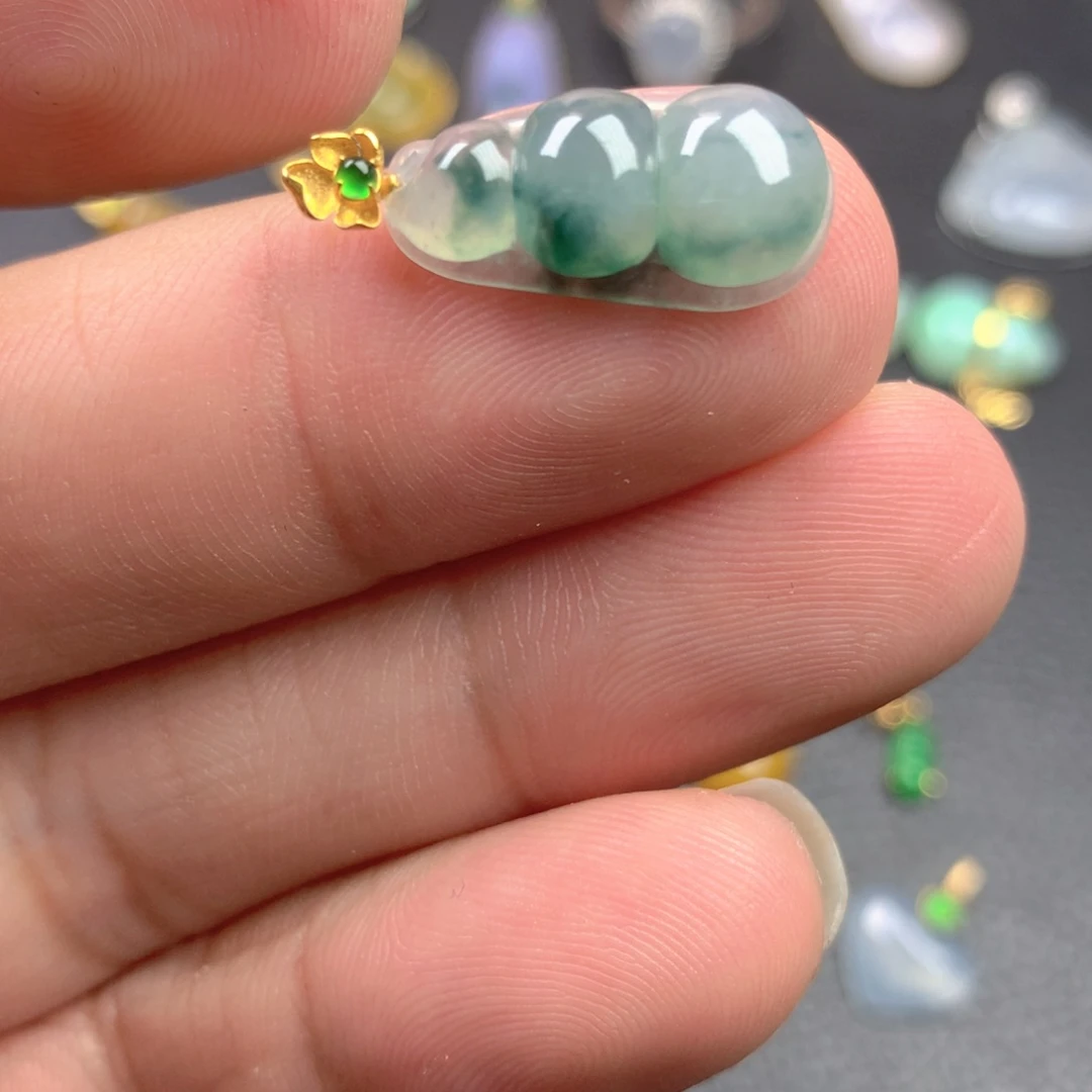 【闪购商品】颈饰18K金镶嵌翡翠翡翠