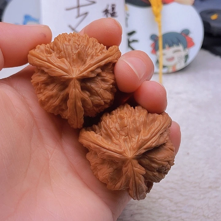 吊坠文玩核桃メ***冬三棱