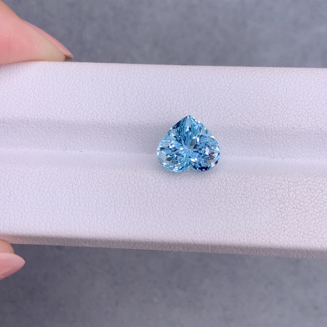 海蓝宝石裸石4.06克拉