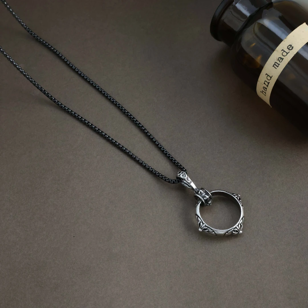 钛钢项链 04347大淇原创秋冬新款复古做旧十字花不规则个性项链