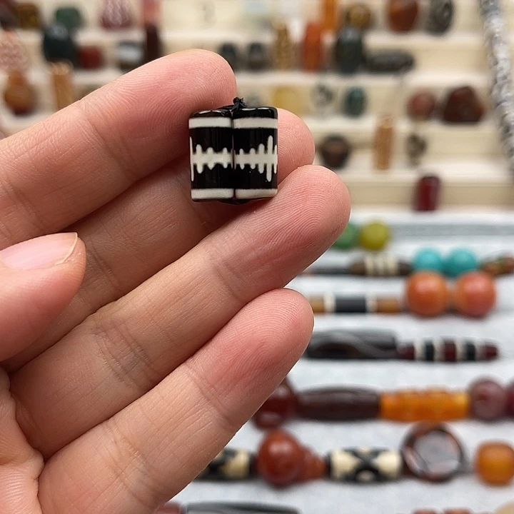 未镶嵌颈饰玛瑙/玉髓