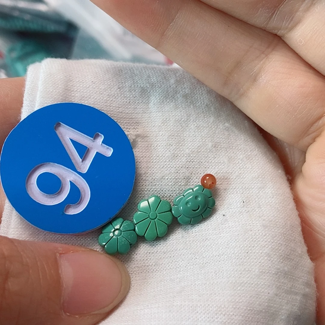 南红玛瑙未镶嵌珠宝奇石