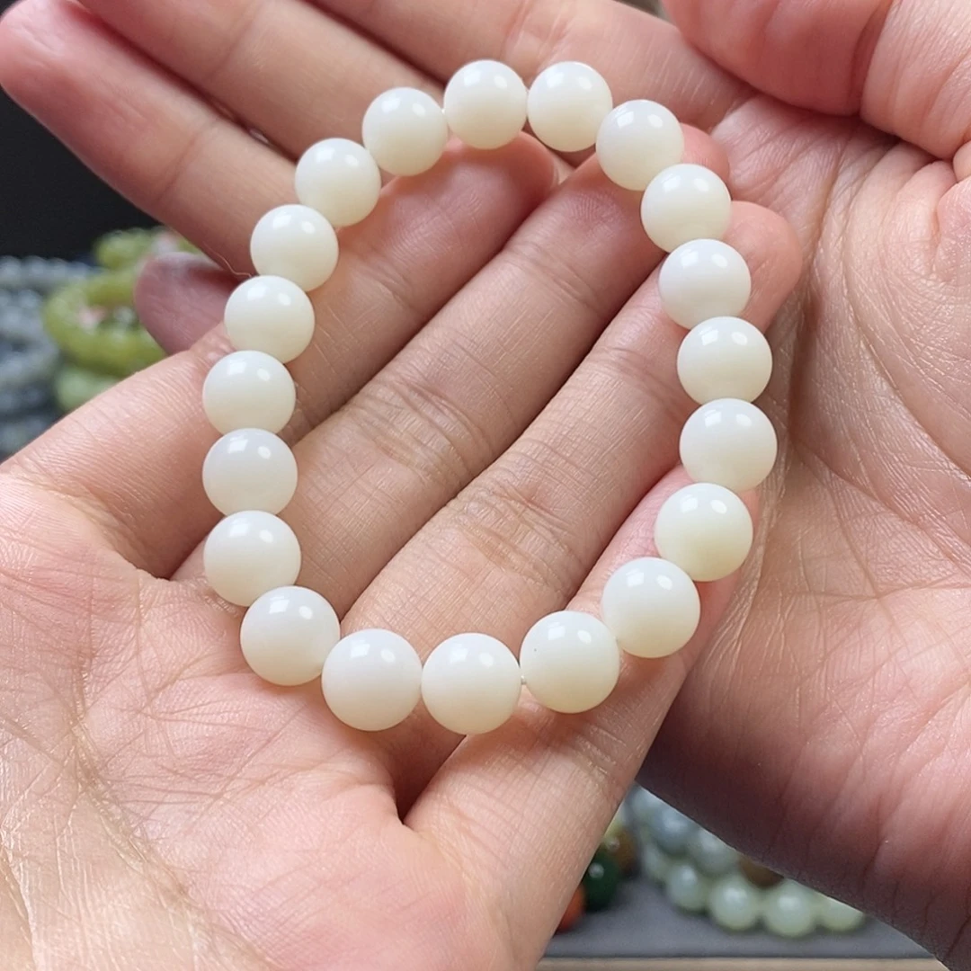 只***你和田玉未镶嵌颈饰