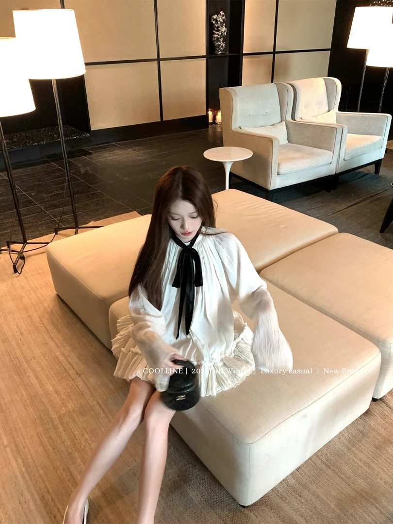 白檀glory 欧若智性风秋季圆领长袖连衣裙法式减龄甜美显瘦短裙女