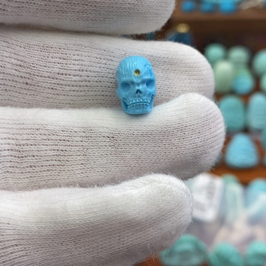 绿松石未镶嵌珠宝奇石