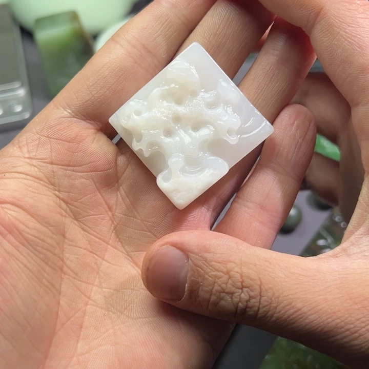 和田玉颈饰未镶嵌