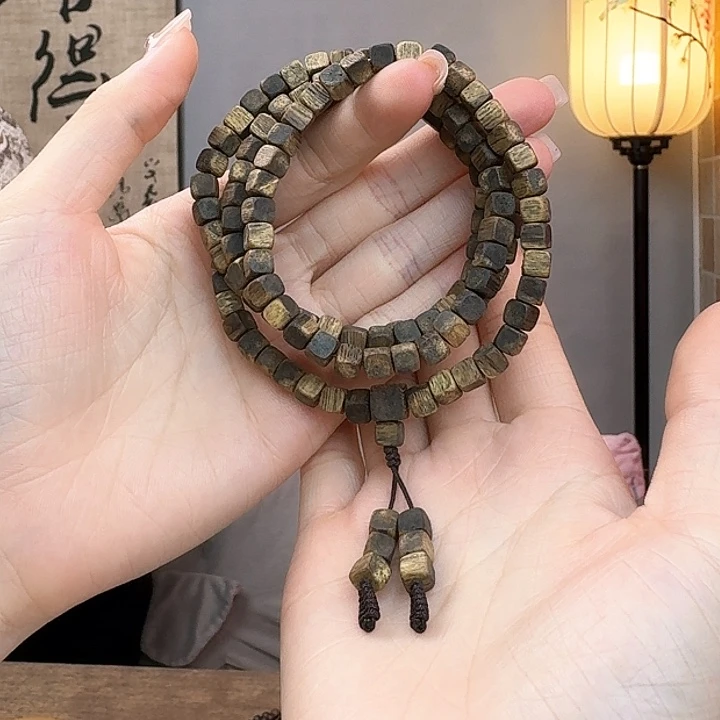 沉香手串海南乌身圆叶方糖多圈随形