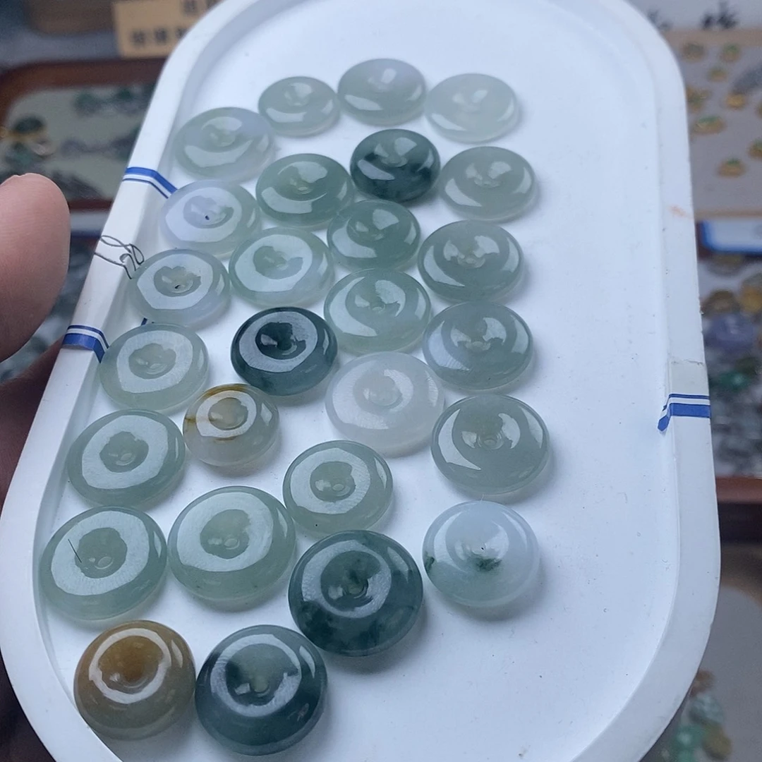 翡翠颈饰未镶嵌平安扣68一个